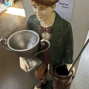 Vintage Golf Putting Statue. NO SOLD COMPS on eBay. But because there is one FOR SALE for $300, they want $150 for it.