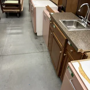 Pink cabinets!!