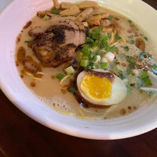 Tonkotsu Yama(Black Garlic Flavor)