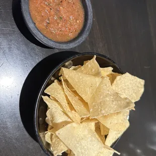 Free chips and salsa. Salsa was fresh with a decent kick. I liked the thin crispy chips too.