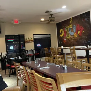 Ample seating (it was a Tuesday night)