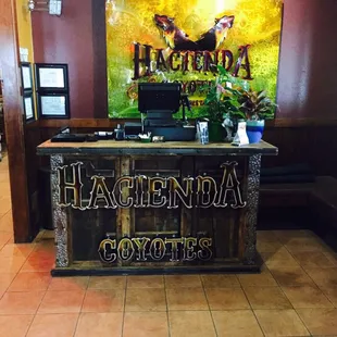 the front desk of hacienda coyotes
