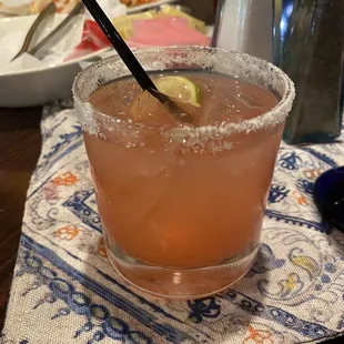 Vodka grapefruit salty dog