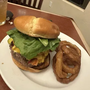 Green chili burger