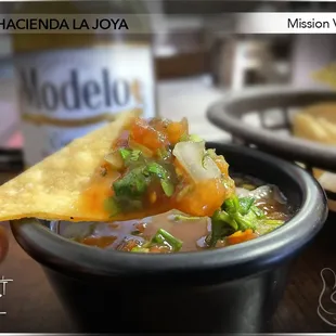 Chips &amp; salsa - Fresh; very tasty.