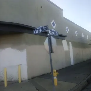 Cross streets bellflower Ca