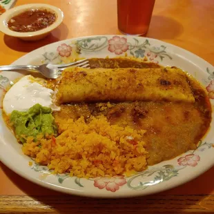Enchilada Ranchera deluxe lunch special.