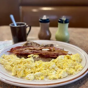 Steak, eggs &amp; bacon (à la carte)