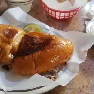 Birria torta