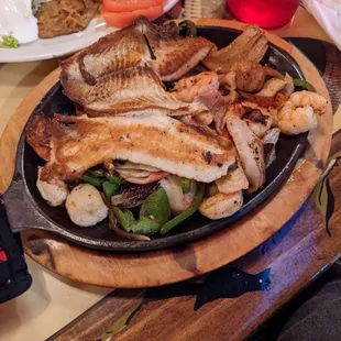 Fish and shrimp fajitas