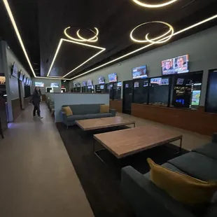 sushi and sashimi, interior