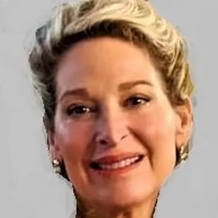 Holly Hackwith, ISA AM Accredited Appraiser. Appraisal Specialties in Art, Pers. Property, Home Contents, Estates, Charitable Donation, etc