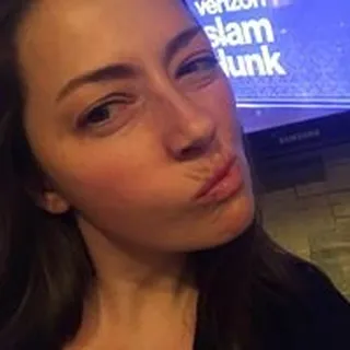 Nikki F.