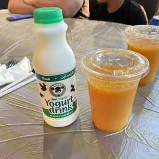 Mango juice and mint yogurt