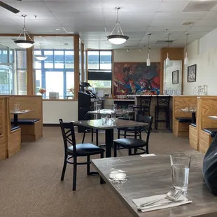 an empty restaurant
