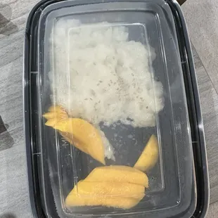 The mango sticky rice looked like it was already half eaten.