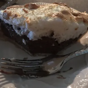 Bought a chocolate meringue pie from here and OH MY GOSH. SOOOO GOOD!! I will only buy my pies from here.