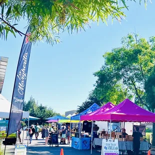 Haggin Oaks Farmers Market. Food Tuck Vibes!
