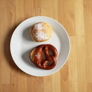 Petzel and donut with custard