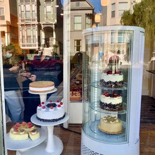 Wow! Nice display of cakes! I ordered mine online!