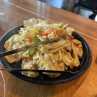 V4. Stir-Fried Cabbage on Hot Iron Plate