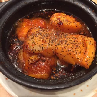 Fish Fillet in Clay Pot with Caramelized Sauce