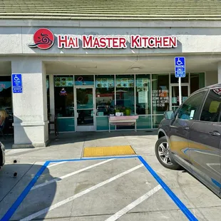 THE MENU LOOKS GOOD !