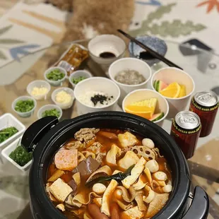 Combine two maocai to make a hotpot at home!