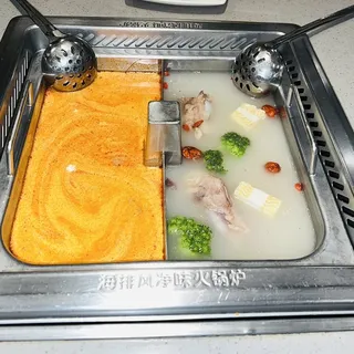 Thai Tom Yum Hot Pot 1/2