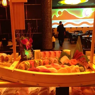 sushi and sashimi, interior