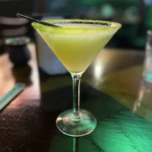 I love me a lemon drop and this one was very delicious not overpowering very well-balanced, kudos to the bartender.