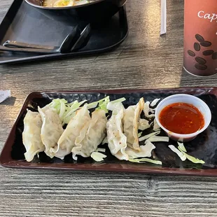 Gyoza (6 Pieces)