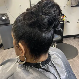 Ponytail with a lace front