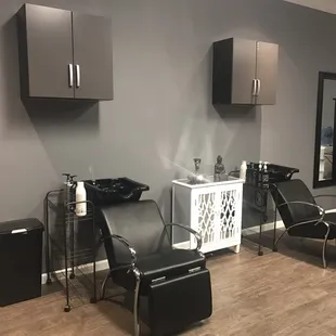 Comfortable shampoo bowls