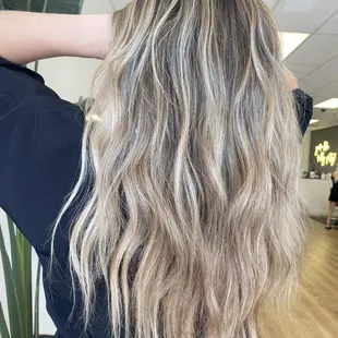 1 row of Invisible Bead Extensions and dimensional blonde