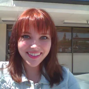 I love my new hair! I went from waistlength dark brown hair to this short red masterpiece. My bangs are amazing and I&apos;m thrilled