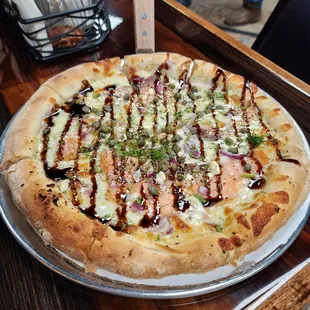 Smoked salmon pizza, small size, amazing!