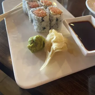 Spicy tuna roll