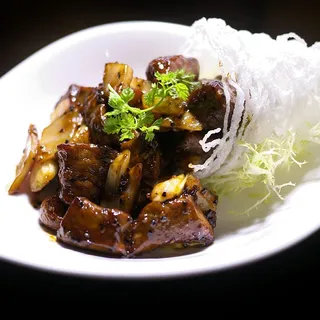 Black Pepper Beef Filet*