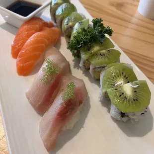 Salmon and yellowtail sashimi, pretty woman roll - very fresh!