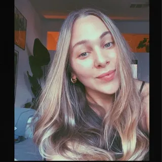 Lauren R.