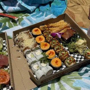 Medium tray (cooked sushi)