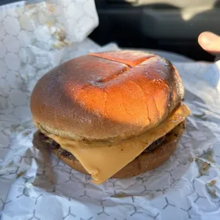Great seasoning. Enjoyable burger at a decent price. I caught a lot of flack for the cold cheese on social media.