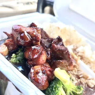 D34. Bourbon Chicken lunch special