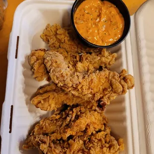 Chicken tenders with chipotle alioli