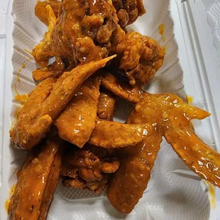 BUFFALO GARLIC WINGS