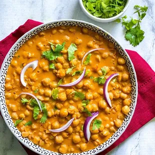 a bowl of halal kabab and onions
