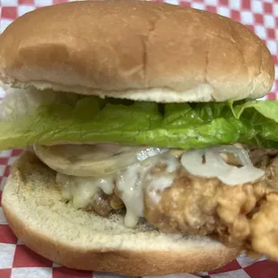 TOOTY CHICKEN SANDWICH