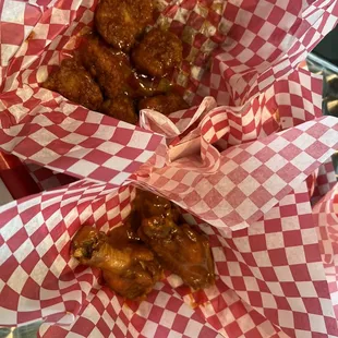 chicken wings, chicken, food, bbq wings, chicken wings and fried chicken, fried chicken wings, poultry, fried chicken, bbq chicken