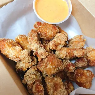 Taiwanese Popcorn Chicken w. Spicy mayo $5.50